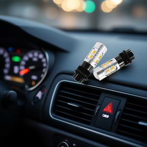 Ampoules LED T25 3157 800LM pour clignotants, feux de stationnement et feux de jour (DRL) 12V avec résistances de charge et kit décodeur - Product Image 2