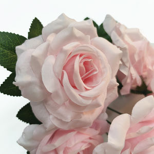 Ramo de 9 Rosas Artificiales de Seda Blanca, Flores Artificiales al por Mayor para Ceremonias de Boda y Ramos de Novia - Product Image 3