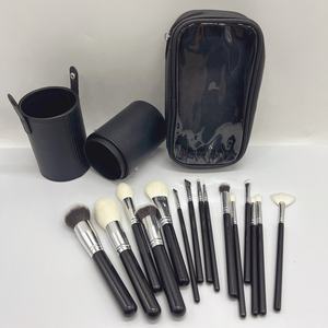 Ensemble de pinceaux de maquillage professionnel de luxe vegan <span class=keywords><strong>Real</strong></span> Black <span class=keywords><strong>Techniques</strong></span> avec logo personnalisé, marque privée, haute qualité OEM, 15 en 1, fond de teint - Product Image 6