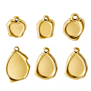 D910 - Dijes Personalizables con Logotipo en Tonos Dorado y Plateado, Base de Acero Inoxidable Resistente, Accesorios Hechos a Mano para DIY - Product Image 2