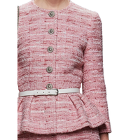 Ensemble de soirée élégant personnalisé style High Street : Veste et jupe en tweed rose avec boutons argentés et volants
