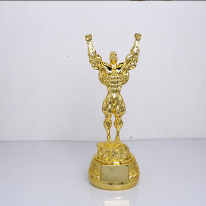 Ventes directes d'usine Design créatif résine trophée tasse gravure personnalisée trophée d'or tasse Statue résine trophée tasse prix - Product Image 5