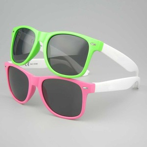 2025 Best Selling Fashion Classic Mirror Unisex Sunglasses Green <b>Pink</b> PC <b>Frame</b> UV400 Lenses Custom Logo Print for Outdoor - Product Image 1