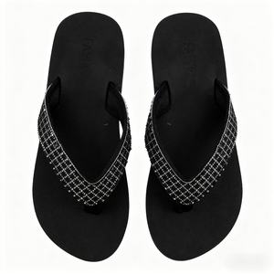 รองเท้าแตะผู้ชายสายกว้างแฟชั่น ดีไซน์ลายเรขาคณิต พื้นนุ่ม EVA สำหรับใส่ชายหาดและกิจกรรมกลางแจ้ง รับผลิตแบบ OEM ODM - Product Image 1