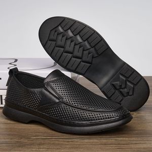 First Layer Cowhide <b>Men</b> <b>Closed</b> <b>Toe</b> Slip On <b>Sandals</b> Breathable Summer Casual Flat Rubber Outsole Checkered Pattern - Product Image 3