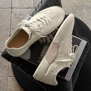 Fashionable casual versatile <b>white</b> sneakers for men soft leather breathable suitable for summer comfortable sneakers - Product Image 4