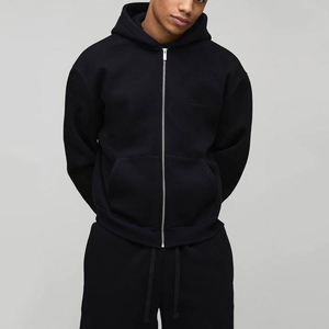 Ensemble de survêtement deux pièces pour homme, noir jais, minimaliste, avec sweat à capuche entièrement zippé et pantalon de survêtement à coupe mi-large, simple, basique et personnalisable - Product Image 3