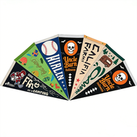 Drapeaux triangulaires en feutre de laine personnalisables double face avec logo et nom sur mesure pour usage personnel