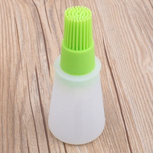Hot Sale Barbecue Baking Pastry Oil Honey Wine Sauce Silicone <strong>Bottle</strong> <strong>Brush</strong> with Dispenser - Product Image 4