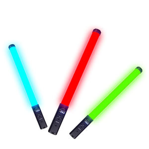 Varita <span class=keywords><strong>de</strong></span> luz LED <span class=keywords><strong>de</strong></span> mano RGB Palo <span class=keywords><strong>de</strong></span> luz <span class=keywords><strong>de</strong></span> video LED RGB <span class=keywords><strong>de</strong></span> mano portátil con batería recargable incorporada - Product Image 2