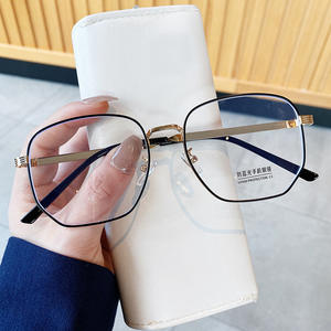 Nouvelles lunettes anti-lumière bleue à monture intégrale irrégulière avec monture en métal, verres en acrylique unisexes pour une protection quotidienne - Product Image 1