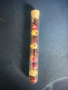 Vaso de vidrio de borosilicato de alta calidad con diseño de rosas y base plana, hecho a mano, apto para alimentos, para tubos de ensayo, ideal para bodas y Navidad. - Product Image 3