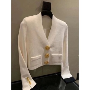 <span class=keywords><strong>Cardigan</strong></span> lavorato a maglia da donna autunno nuovo cappotto <span class=keywords><strong>nero</strong></span> <span class=keywords><strong>e</strong></span> <span class=keywords><strong>bianco</strong></span> con fibbia in oro con scollo a V - Product Image 6