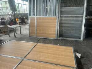 Fornitore Cinese Box Portatili per <span class=keywords><strong>Cavalli</strong></span> Scuderie Robuste <span class=keywords><strong>con</strong></span> Tetto Riparo da Esterno per <span class=keywords><strong>Cavalli</strong></span> - Product Image 2