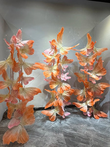 Décorations géantes de papillons artificiels en organza surdimensionnés, fabriquées à la main, pour la réception de mariage, la toile de fond d'événement - Product Image 3
