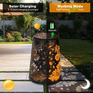 Lanterne solaire d'extérieur de haute qualité, étanche IP65, design moderne en fer forgé creux en forme de cœur et de fleur, noir et or, pour patio, cour et jardin - Product Image 5