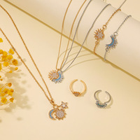 Ensemble de bijoux style européen et américain pour femme, style Instagram, avec bracelet, collier et boucles d'oreilles ornés de strass et de diamants, motif soleil et lune