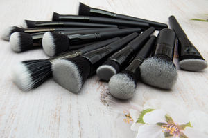 Juego <span class=keywords><strong>de</strong></span> <span class=keywords><strong>brochas</strong></span> <span class=keywords><strong>de</strong></span> <span class=keywords><strong>maquillaje</strong></span> <span class=keywords><strong>de</strong></span> 12 piezas con mango <span class=keywords><strong>de</strong></span> madera negra <span class=keywords><strong>de</strong></span> fibra blanca y negra <span class=keywords><strong>para</strong></span> herramienta <span class=keywords><strong>de</strong></span> entrenamiento <span class=keywords><strong>de</strong></span> <span class=keywords><strong>maquillaje</strong></span> permanente - Product Image 4