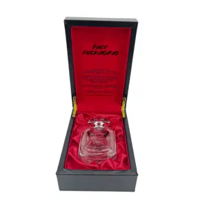 Özel Logo sprey lüks boş cam parfüm şişesi siyah ambalaj hediye kutusu ahşap deri kadife parfüm şişesi ile kutu seti