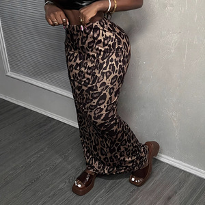 Nuova <span class=keywords><strong>Gonna</strong></span> <span class=keywords><strong>Midi</strong></span> Trendy per Donna, Stampa Leopardata in Tessuto <span class=keywords><strong>Denim</strong></span>, Casual per Estate e Autunno con Logo in Vita - Product Image 1