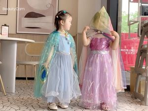 Yiwu Yiyuan ropa gran oferta niños niña Cosplay princesa brillo capa boutique largo niños capas al por mayor - Product Image 3
