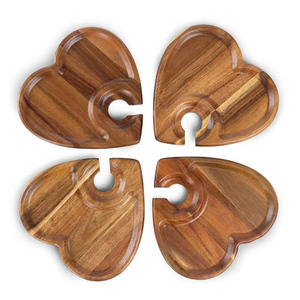 Bandeja de Servir en Forma de Corazón de Madera de Acacia con Soporte para Copas de Vino, para Tabla de Quesos y Charcutería, Regalo para Bodas y Fiestas - Product Image 2