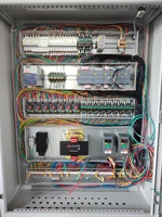Armoire de distribution électrique industrielle complète personnalisée avec contrôle de fréquence, en métal, 8 prises 220V 12A, programmation PLC 100%