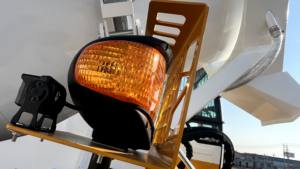 Autobetoniera di nuova generazione 3.5C con carico automatico del carburante, motore turbo da 85KW ad alta efficienza e pompa motore - Product Image 3