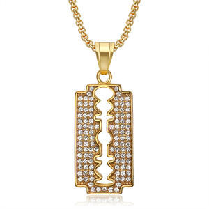 Lame de rasoir Hip Hop plaqué or 18 carats zircon cubique étanche en acier inoxydable bijoux de mode pendentif pour hommes femmes en gros - Product Image 4