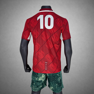 Uniforme de Fútbol Rojo con Cuello en V Personalizado, de Secado Rápido y con Insertos que Controlan la Humedad, para Partidos de Liga - Product Image 2