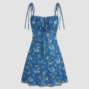 Mini robe nouée froncée à fleurs tissées douces pour femmes - Product Image 1