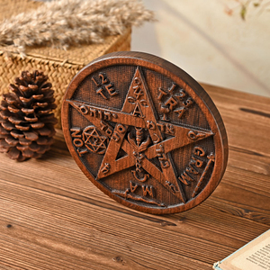 Sculpture en relief en bois de hêtre Tetragrammaton Pentagramme, symbole esotérique, panneau mural de Noël, sigil occulte sculpté à la main, sculpture sur bois - Product Image 4