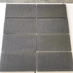 Dalles de pavé extérieur en pierre de basalte noire, design moderne, antidérapantes, flammées, brossées, découpées sur mesure, épaisseur 17 mm - Product Image 3