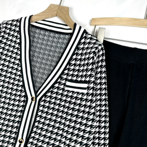 Completo in Maglia Elegante Slim Fit: <span class=keywords><strong>Cardigan</strong></span> <span class=keywords><strong>Pied</strong></span>-<span class=keywords><strong>de</strong></span>-<span class=keywords><strong>Poule</strong></span> e Pantaloni a Vita Alta - Vendita all'Ingrosso - Product Image 4