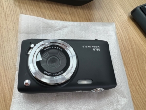 <span class=keywords><strong>Appareil</strong></span> <span class=keywords><strong>photo</strong></span> numérique rétro C600 58MP avec zoom 16x et vidéo 4K, simple et portable, idéal pour le vlogging des enfants et des débutants - Product Image 3