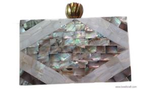 Bolso de Hombro de Latón Vintage de Lujo para Mujer con Patrón Geométrico de Piedras y Bolso de Mano de Nácar para Bodas y Fiestas - Product Image 3