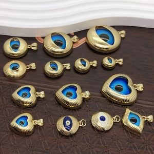 Nuovo Ciondolo a Forma di Cuore Striato con Occhio del Diavolo Placcato in Oro Rame - Product Image 1