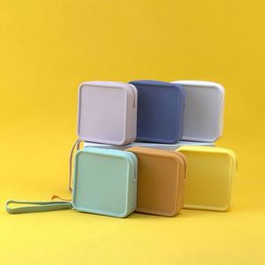 Porte-monnaie mini tendance, pochette carrée portable pour écouteurs, fermeture éclair étanche, petite bourse à monnaie en silicone durable pour les voyages - Product Image 1