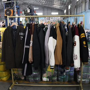 Vêtements d'occasion provenant du fabricant - <span class=keywords><strong>Manteau</strong></span> d'hiver usagé pour hommes en balles - Product Image 2