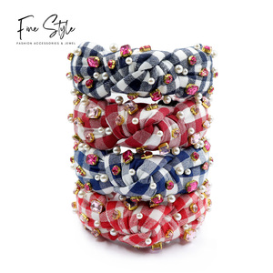 عصابة رأس نسائية عصرية على شكل زهرة فاخرة مزينة بالكريستال - Product Image 2