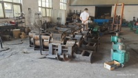 Machine à extruder l'argile de haute qualité au meilleur prix pour la fabrication de ciment et de blocs creux avec pression hydraulique automatique