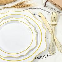 Assiettes en plastique incassables XUELI avec bord doré, compatibles lave-vaisselle, pour la maison et les événements festifs