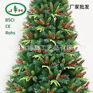 Vente en gros de panneaux de pin courts et de fruits rouges, en PVC pointu, de 2.1m, pour arbre de noël, de haute qualité