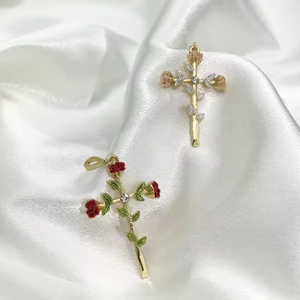 Nuevos hombres y mujeres Cruz de rosa roja Diamante de circón Pareja <span class=keywords><strong>simple</strong></span> Collar de Cruz de acero inoxidable Accesorios - Product Image 6