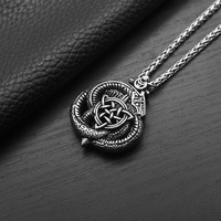 Liontin Viking Ouroboros Celtic Knot Vintage Personalized Pvd Stainless Steel Perhiasan Fashion Berkualitas Tinggi Kalung untuk Pria Grosir