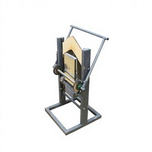 Macchina <span class=keywords><strong>per</strong></span> la produzione di <span class=keywords><strong>scarpe</strong></span> Goodyear-Welt: attrezzi manuali essenziali <span class=keywords><strong>per</strong></span> rialzare, pressare, piegare e stirare il <span class=keywords><strong>tacco</strong></span>, <span class=keywords><strong>con</strong></span> <span class=keywords><strong>cuscinetti</strong></span>, motore, ingranaggi e riduttore. - Product Image 4