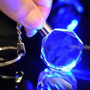 Porte-clés en cristal acrylique avec lumière LED et logo personnalisé, porte-clés vierges pour cadeaux de famille - Product Image 4