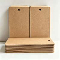 Étiquettes suspendues en carton kraft extra-dense sur mesure, vierges, impression précise et vive, coins arrondis, écologiques, pour chaussures et sacs