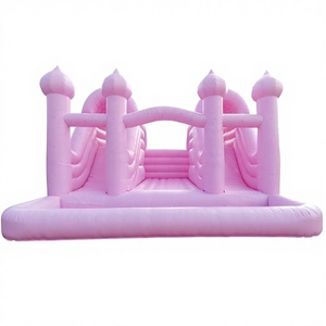 Château gonflable géant pour enfants, rose, avec toboggan et piscine à balles, double piste de saut. - Product Image 1