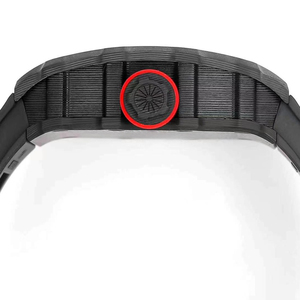 Montre en fibre de carbone ultra-légère de forme tonneau avec bracelet en silicone et verre saphir pour les réunions d'affaires, après le travail, et le fitness - Product Image 5